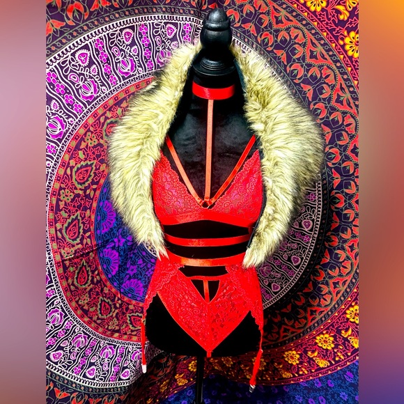 ❤️Super Sexy Victoria’s Secret Valentine’s Day Lingerie Set❤️ - Picture 2 of 4